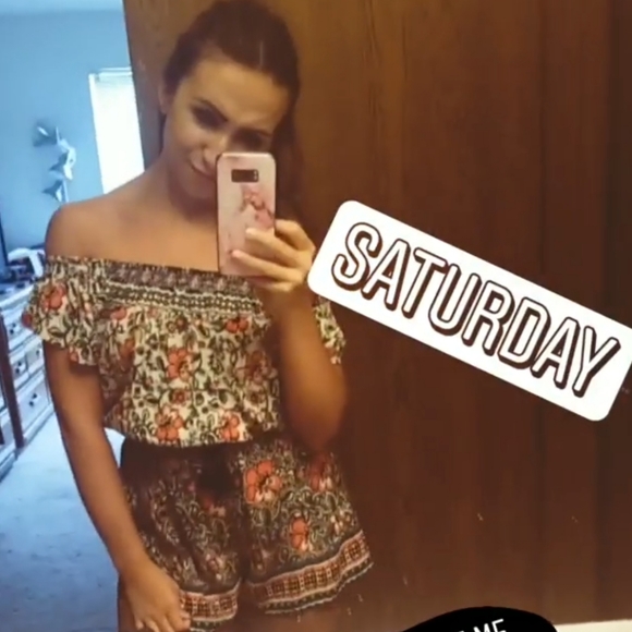 Express Folksy Floral Print Off Shoulder Romper - Picture 7 of 7